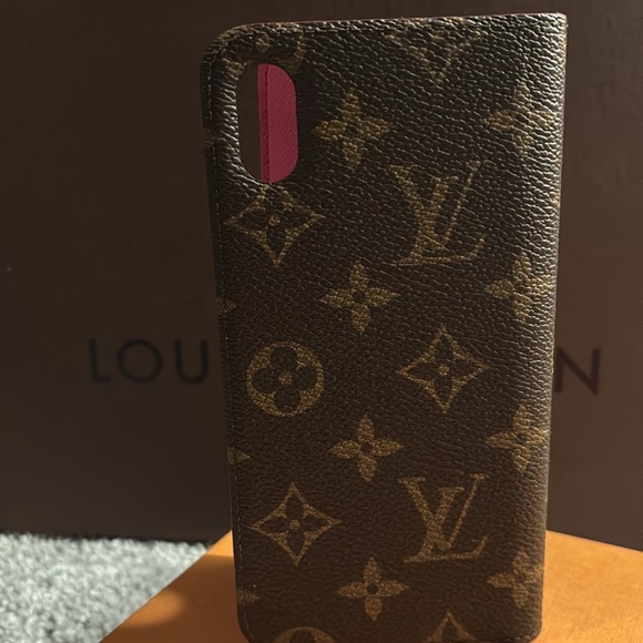 Authentic Louis Vuitton Monogram Brown Phone Case - Picture 6 of 8